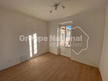 Location Appartement 4 pièces 77m² - Photo 2