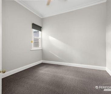 9 Cameron Street, Golden Point VIC 3350 - House For Rent | Domain - Photo 4