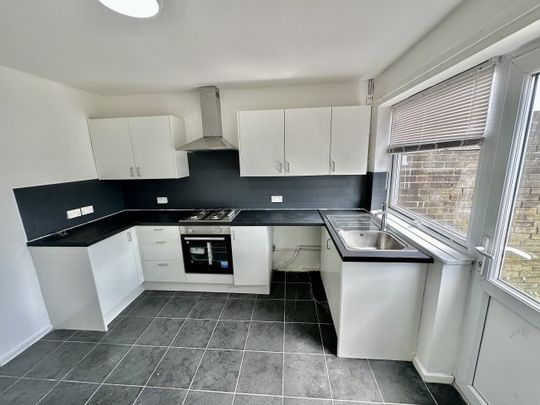 Stonedale Crescent, L11 9BX - Photo 1