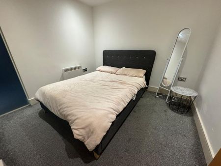 2 bedroom flat to rent - Photo 3