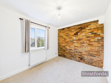 4 bedroom detached house to rent - Photo 5