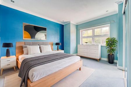 3 bedroom semi-detached house to rent - Photo 4