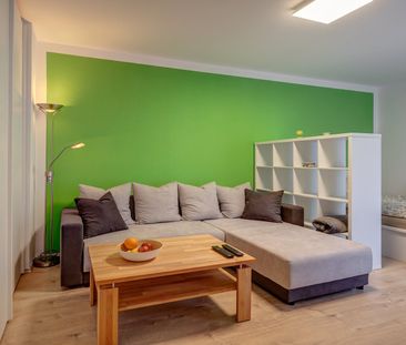 Near Goetheplatz: newly furnished 1.5-room period apartment - Foto 1