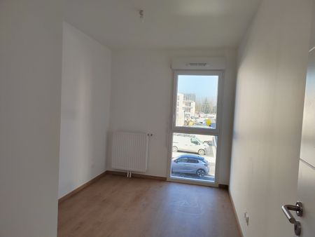 Location Appartement 3 Pièces 60 m² - Photo 3