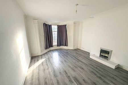 2 bed flat to rent in Stanhope Road, South Shields, NE33 - Photo 3