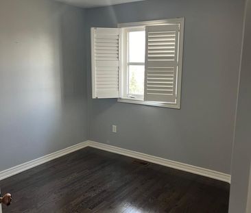 For Lease - 336 Drummond Drive, Vaughan, Ontario - Photo 6