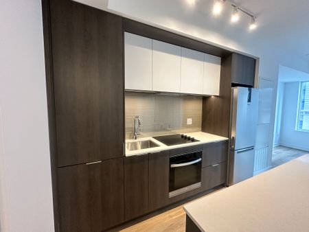 For Lease - 395 Square One Drive Unit# 807, Mississauga, Ontario - Photo 4