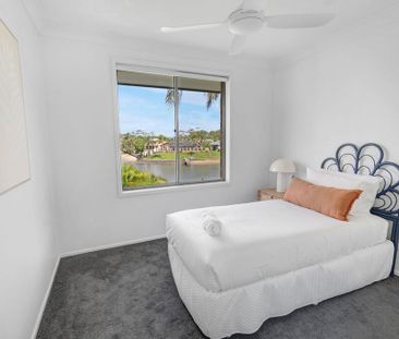 Broadbeach Waters - Photo 4