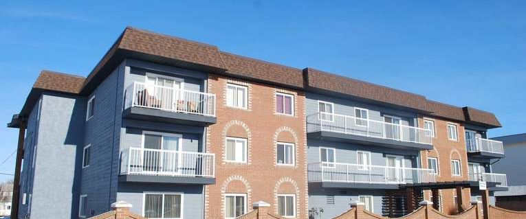 Heritage House | 1528 110 Ave, Dawson Creek - Photo 1