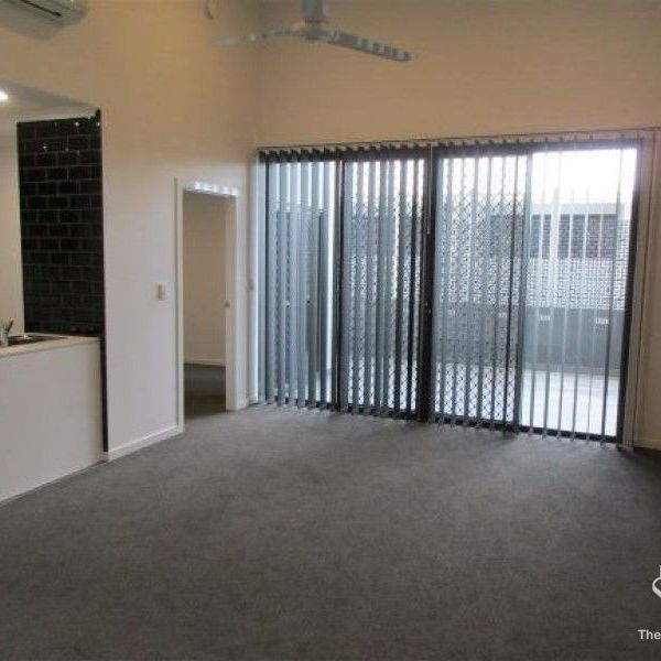 Create Listing$500pw 1bedroom + 1 study room - Photo 1