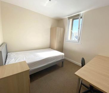 1 bedroom private hall to rent - Photo 3