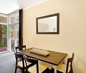 Quite & conveniently located - Photo 2