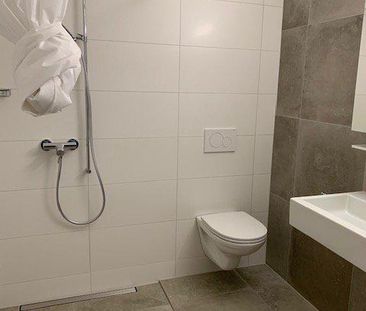 APPARTEMENT AVEC ENCADREMENT - Place de la Gare 4a, appartement de ... - Photo 5