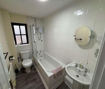 Clos Eileen Chilcott, Llansamlet, Swansea, SA7 - Photo 3