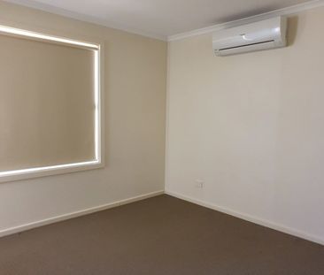 Three Bedroom, Three Bathroom, Sough After Area - Photo 2