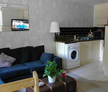 2 bedroom barn conversion to rent - Photo 1