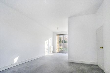 2 bedroom semi-detached house to rent - Photo 2