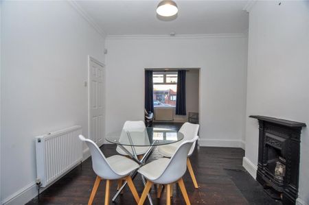 3 bedroom terraced house to rent - Photo 3