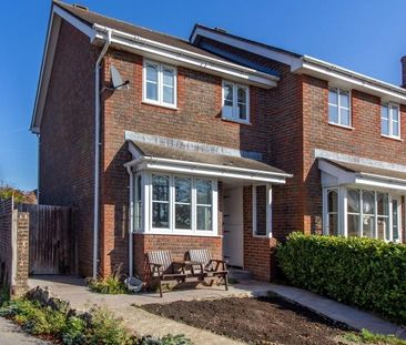 2 bedroom end of terrace house to rent - Photo 5