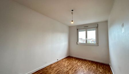 Appartement 4 pièces 69m2 REIMS 828 euros - Photo 3