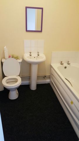 2 bedroom flat to rent King Street, NR30 - Photo 5