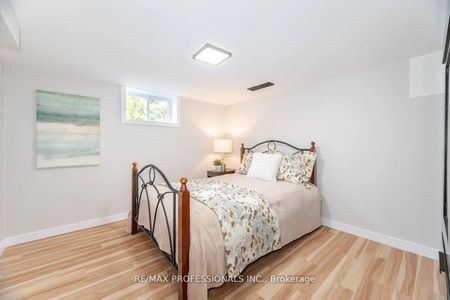 For Lease - 39 Old Oak Road Unit# Bsmt, Toronto, Ontario - Photo 2