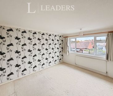2 bedroom apartment to rent Victoria Road, East Clacton - Photo 3
