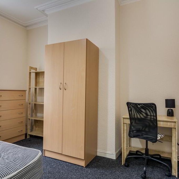 Flat 1, 45 Magdala Street, Belfast, BT7 1PU - Photo 1