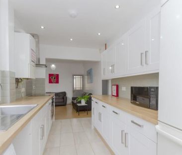 3 bedroom terraced house to rent - Photo 2