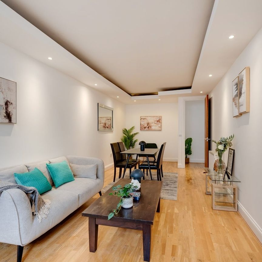1 Bed Flat, Weymouth Mews, W1G - Photo 1