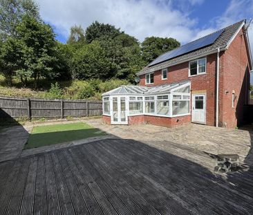 4 bedroom detached house to rent - Photo 5