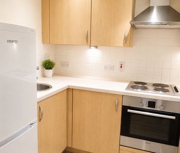Studio Flat, Catalpa Court, SE13 - Photo 3