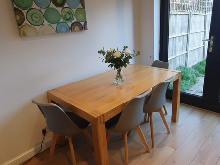 Knowsley Crescent Room 6 - Photo 2