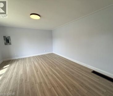 236 BRUCE Street Unit# UPPER, Brantford, Ontario, N3S4Z9 - Photo 2