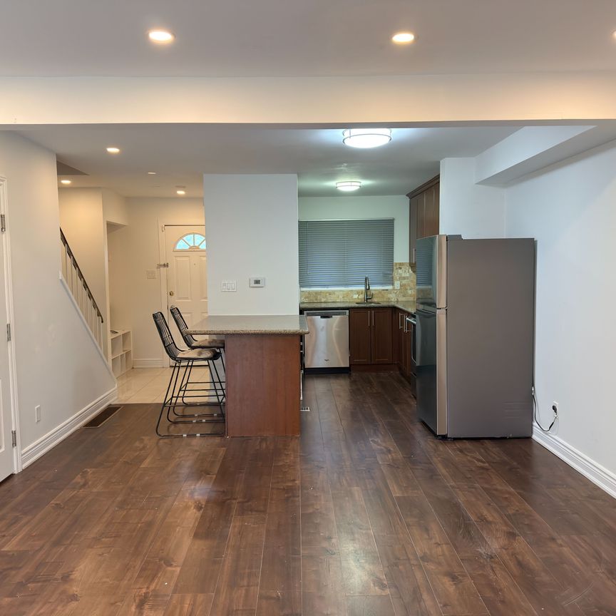 For Lease - 15 Hardcastle Court Unit# Upper, Brampton, Ontario - Photo 1