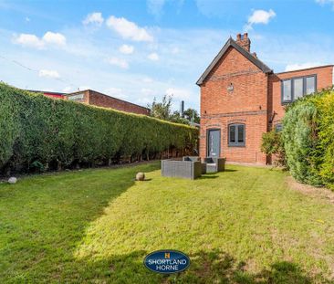 3 bedroom semi-detached house to rent - Photo 6
