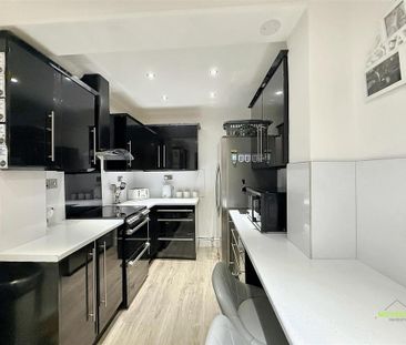 3 bedroom detached house to rent - Photo 3