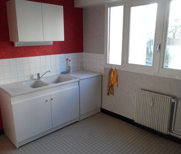 Location Appartement 3 pièces 65m² BOURGES 18000 - Photo 4