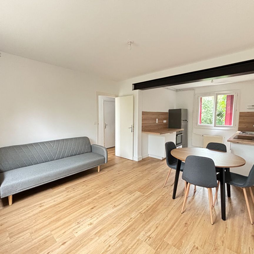 Location Maison 4 pièces 76m² - Photo 1