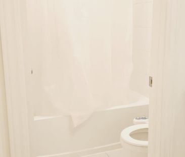 For Lease - 25 Truffle Court, Brampton, Ontario - Photo 4