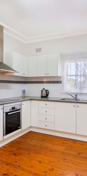 The Ultimate Blend of Modern Style & Unbeatable Location - Photo 1