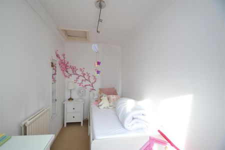 2 bedroom end of terrace house to rent - Photo 4