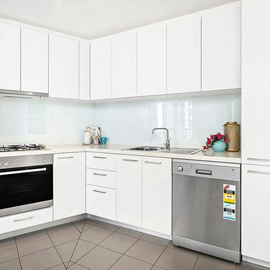 3104/283 City Road - Photo 1