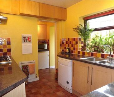 3 bedroom semi-detached house to rent - Photo 4