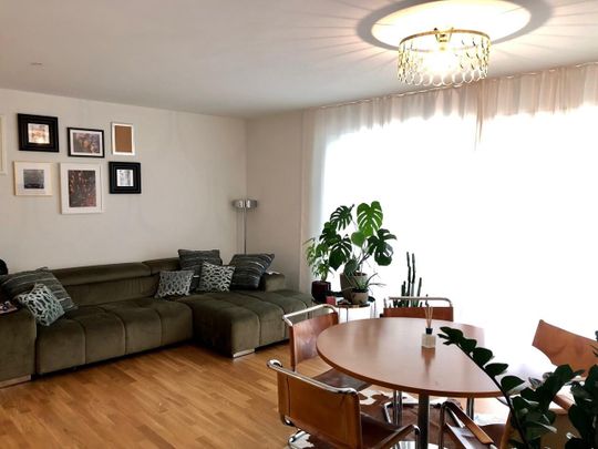 Wunderschönes 3.5-Zimmer-Bijoux mit grosszügigem Balkon! - Photo 1