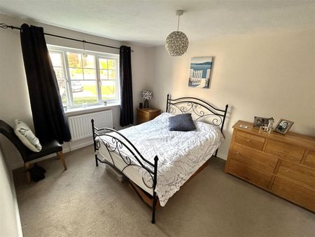 Lanhill View, Chippenham, SN14 - Photo 3