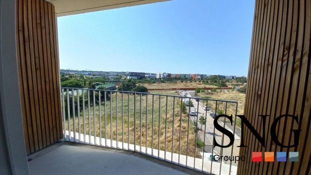 T2 AVEC LOGGIA ET PARKING - Photo 1