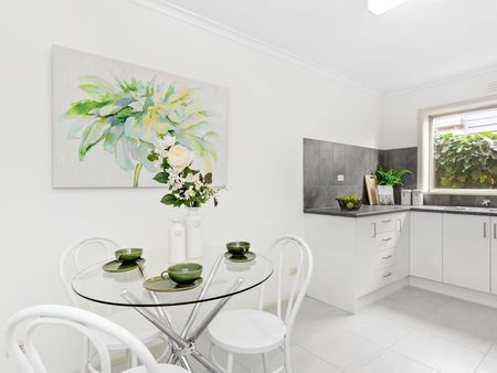 1/11 Tweedside Street, Essendon - Photo 3