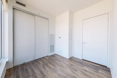 For Lease - 5 Buttermill Avenue Unit# 3610, Vaughan, Ontario - Photo 3