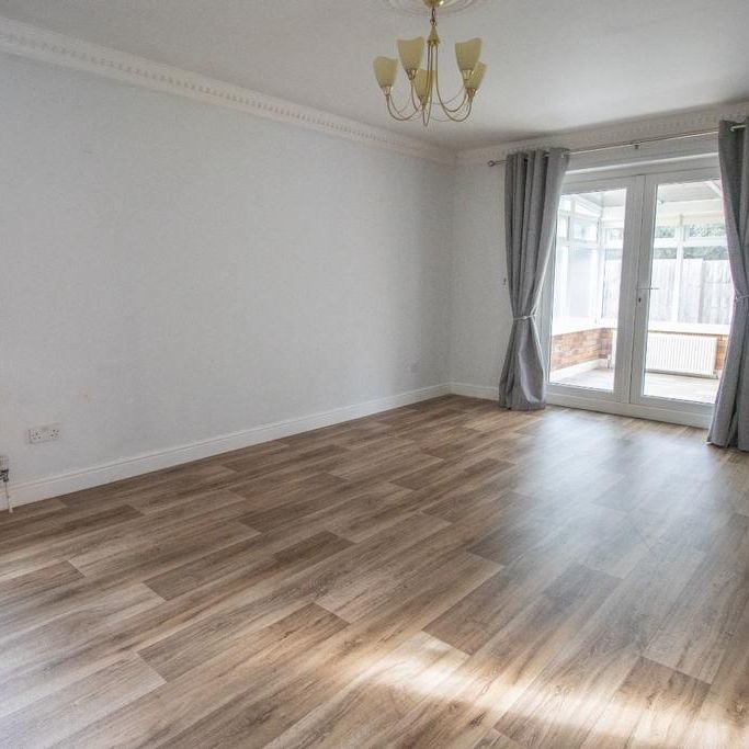 3 bedroom detached bungalow to rent - Photo 1